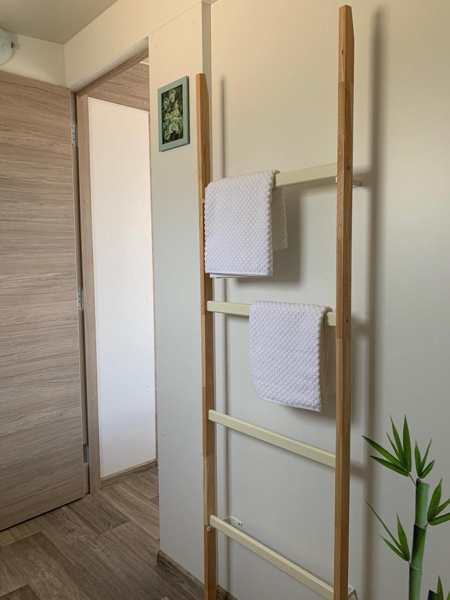Mobile Home M&M Drage Room photo